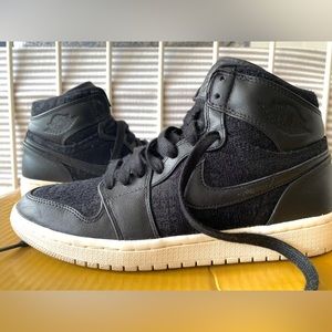 Women’s Air Jordan 1 Retro High Premium Black/Sail